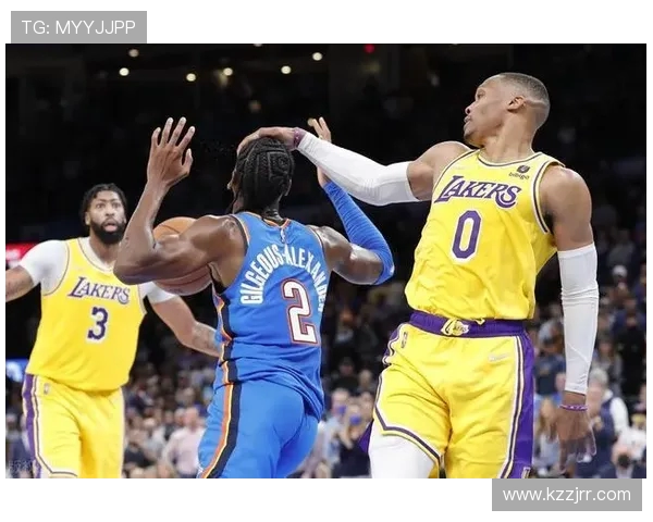 湖人对决雷霆第二节攻防博弈与关键转折解析激战全景透视与球星表现点评